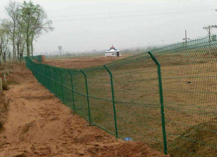 圈地護欄網(wǎng)